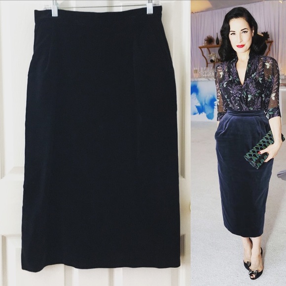 Vintage Dresses & Skirts - Vintage 80s Midi Velvet High waisted Skirt